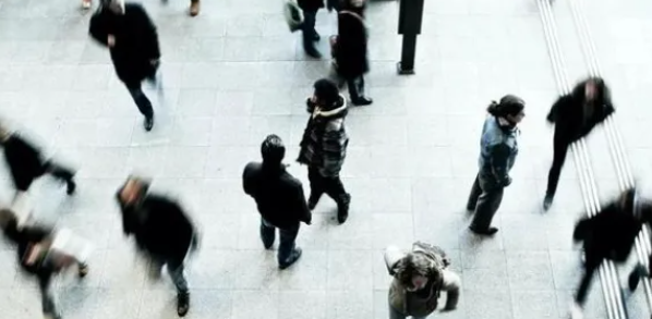 如何在数据陷阱横行的A股生存？这7个反常识的决策检查清单请收藏_知途无界