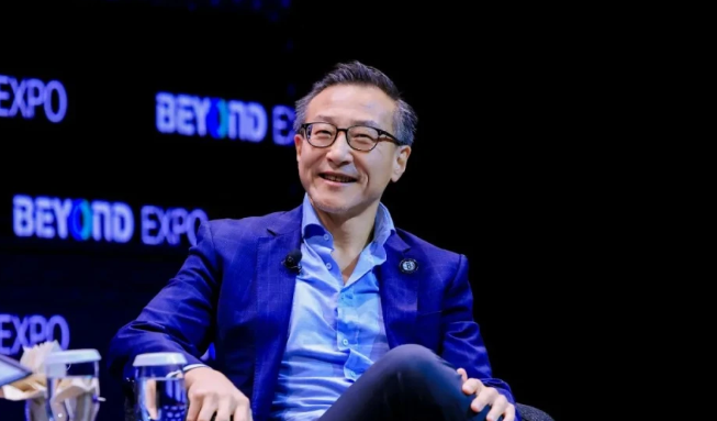 蔡崇信与阿里的