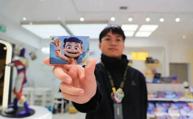 卡牌经济背后的商业逻辑与社会隐忧:从儿童社交货币到千亿资本游戏_知途无界