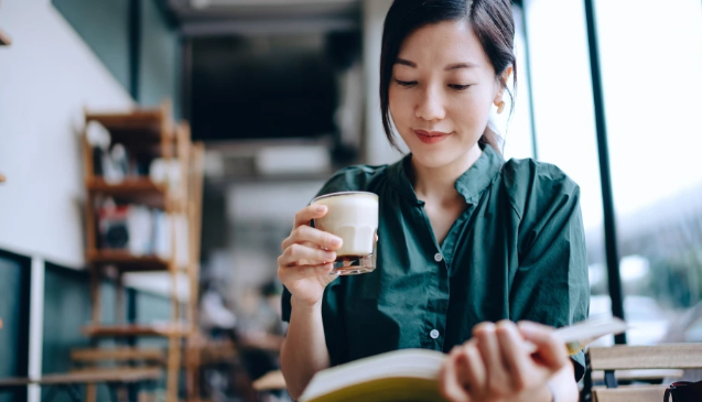 气候危机下的咖啡困局:从云南咖农增收看产业链震荡与未来出路_知途无界