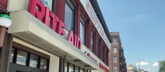 来德爱公司破产倒闭：从连锁辉煌到全面关店的悲剧_知途无界