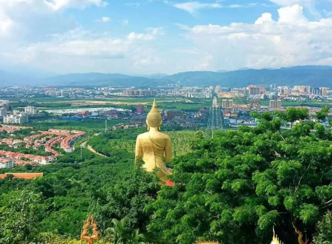 云南楼市“逆势升温”：外省购房热潮下的机遇与隐忧_知途无界