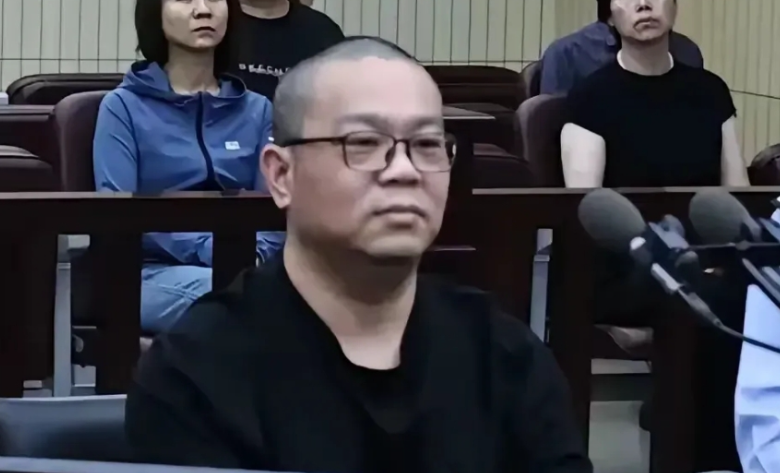 华融国际原高管白天辉受贿11.08亿余元被执行死刑:彰显反腐决心与法治威严_知途无界