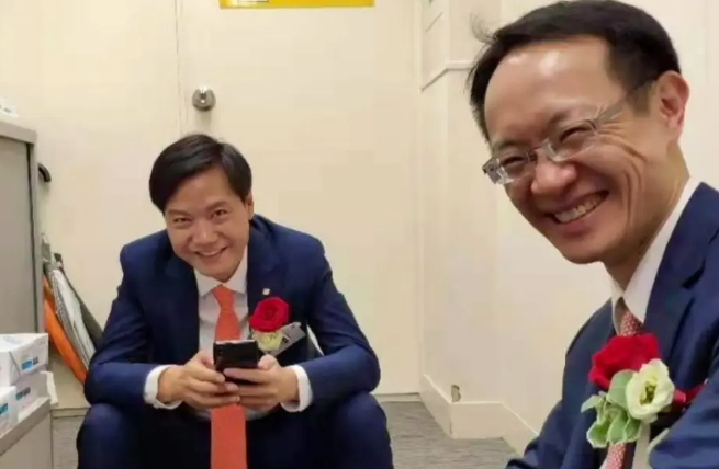 林斌20亿美元减持背后：小米“二号人物”的财富兑现与未解的分红谜题_知途无界