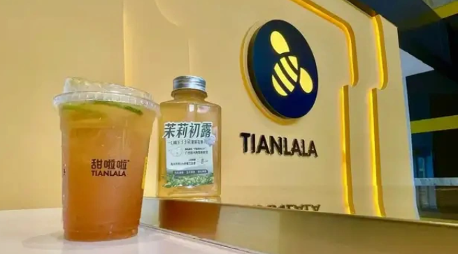 深耕下沉、扬帆海外，蚌埠茶饮甜啦啦如何稳坐平价赛道第二极_知途无界